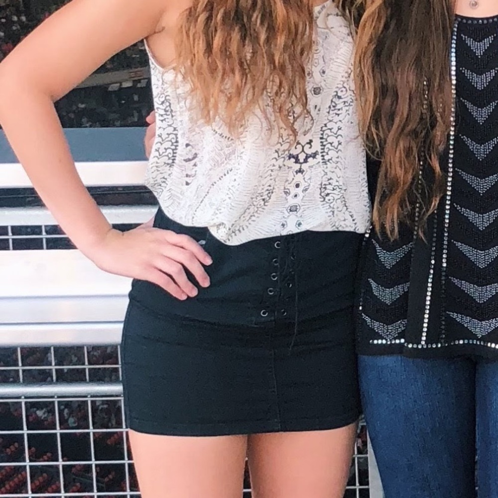 NWOT forever 21 lace up skirt